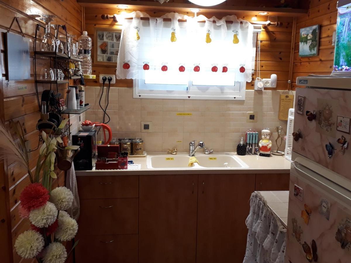 ナハリヤHappiness Zimmer צימר האושר - גם לציבור הדתיアパートメント エクステリア 写真